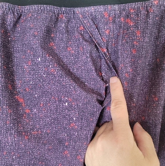 LULULEMON CORE SHORTS IN COSMIC PURPLE, SZ SMALL - Picture 4 of 16